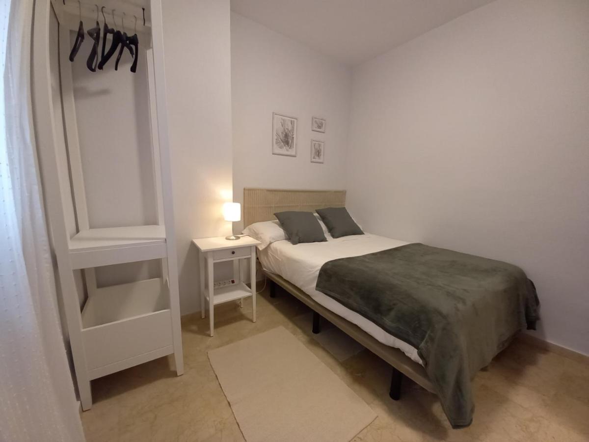 Wish Suite Plaza Nueva Севилья Экстерьер фото